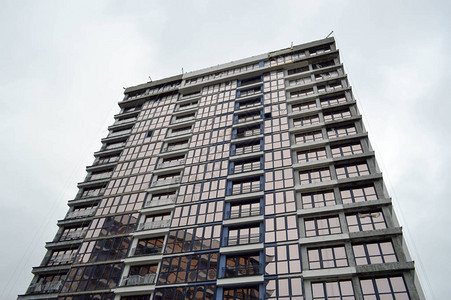 新的现代高蓝色玻璃多层舒适的城市整体框架房屋建筑摩天大楼新建筑在大图片