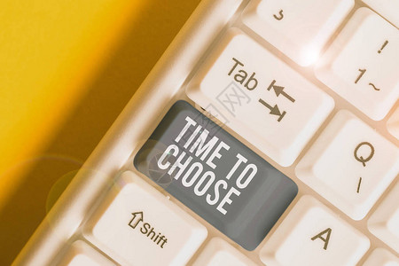 概念手写显示时间选择概念意义判断多个选项的优点并选择一个白色pc键盘图片