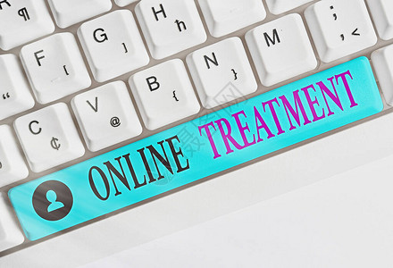 显示在线治疗的书写笔记通过互联网提供心理健康服务的商业概念彩色键盘图片