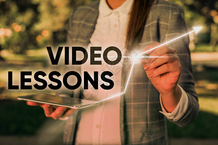 文字写作文本视频课程展示某个主题的在线教育材料的商业照图片
