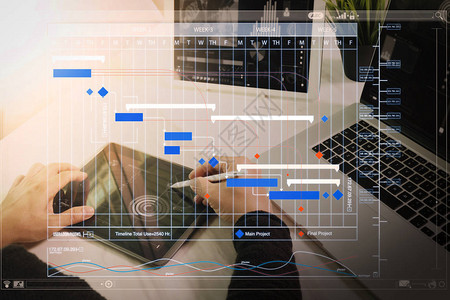 项目经理工作和更新任务与里程碑进度计划和甘特图调度虚拟图图片