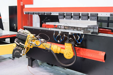 工业制造厂Smart工厂制造厂的机器人臂机械工具图片
