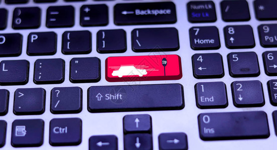 红色密钥提醒信息停止在笔记本电脑键盘上图片