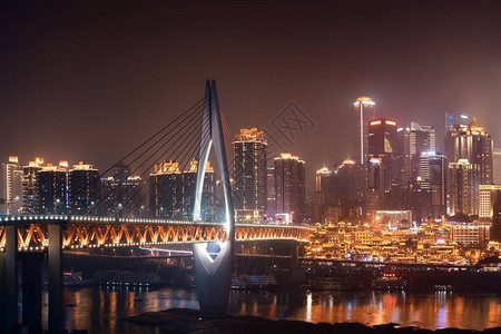 Qianimen桥与Hongyadong购物综合体及重图片