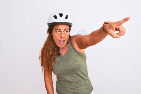 中年成熟的骑自行车的女人图片