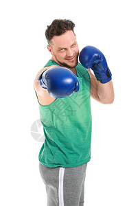 白色背景上戴着拳击手套的运动型男子图片