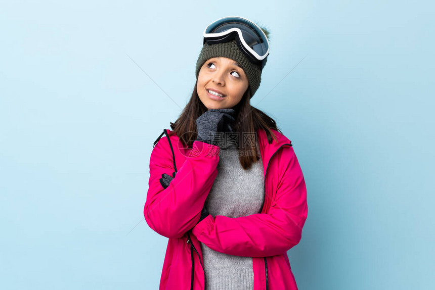 混血的滑雪女孩图片