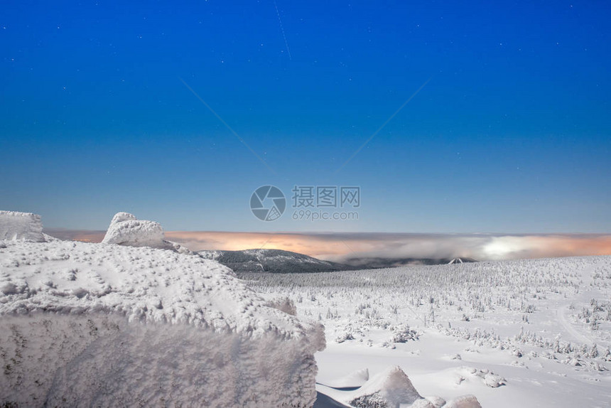 冬天风景波兰山巨人山图片
