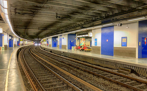 布鲁塞尔欧洲中心布鲁塞尔卢森堡火车站空荡图片