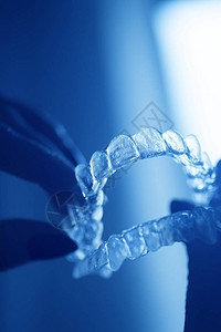 使用现代牙科技术背景图片