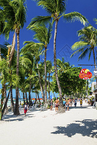 在2号车站的主要海滩繁忙店铺旅游者餐馆街上Boracay岛Pili图片