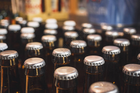 瓶装啤酒包饮用水酒吧仓库储存后勤系统图片