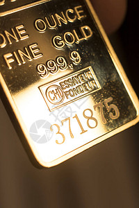 9999一盎司的金块吞噬贵金属图片