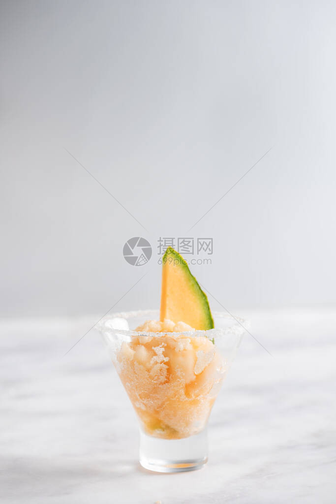 CantaloupeGranitas是一款清爽的夏日无酒精鸡尾酒图片