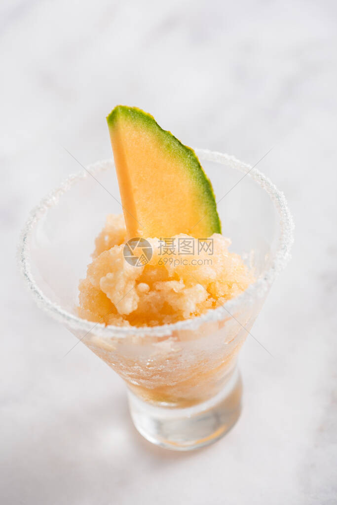 CantaloupeGranitas是一款清爽的夏日无酒精鸡尾酒图片