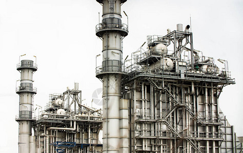 工业厂房钢管和天然气精炼厂图片