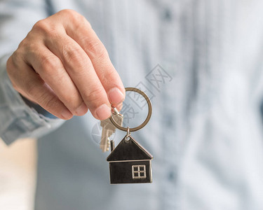 房地产销售人员房东或房屋保险经纪人代理向买方客户提供新家庭财产保障概图片
