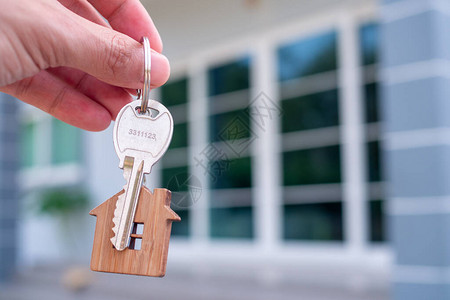 提供房屋钥匙的人手是出售房屋的要约卖房图片
