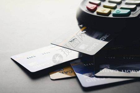信用卡支付购买和销售产品及服务图片