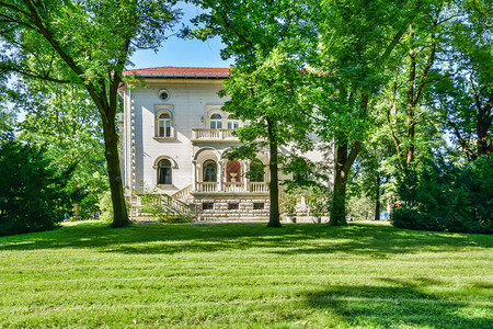 19世纪在波兰洛兹市理工大学中心建造的19世纪建筑背景图片