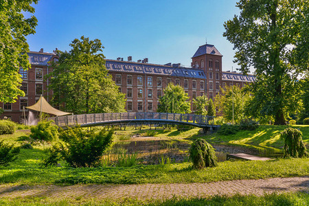19世纪在波兰洛兹市理工大学中心建造的19世纪建筑背景图片