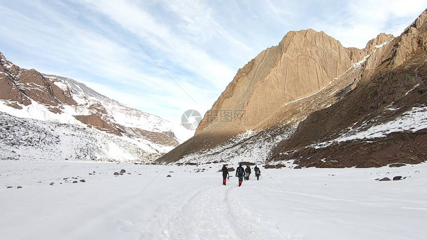 山雪山谷和风景图片