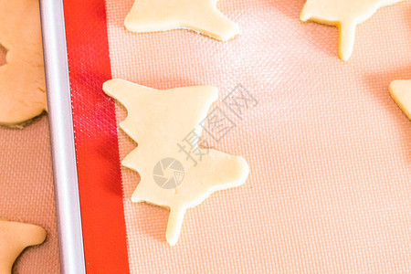 烘烤独角兽形状的糖饼干图片