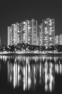 香港城市高层住宅夜间图片