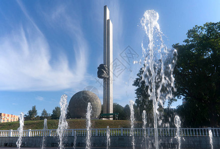 纪念卡卢加600周年的纪念碑从奥图片