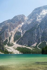 白云湖的风景背在阿图片