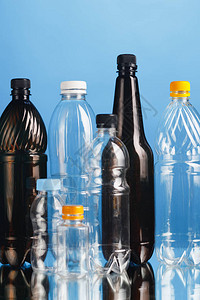 蓝底各种塑料瓶的种类图片