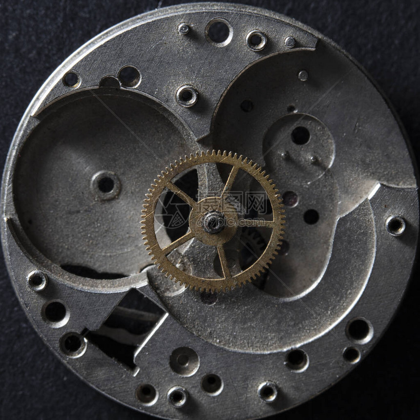 旧时钟式机械手表高图片