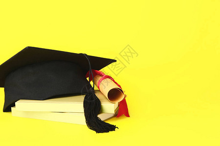 毕业帽子彩色背景图片