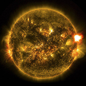 由纳萨提供的该图像2015年第一部著名太阳火图片
