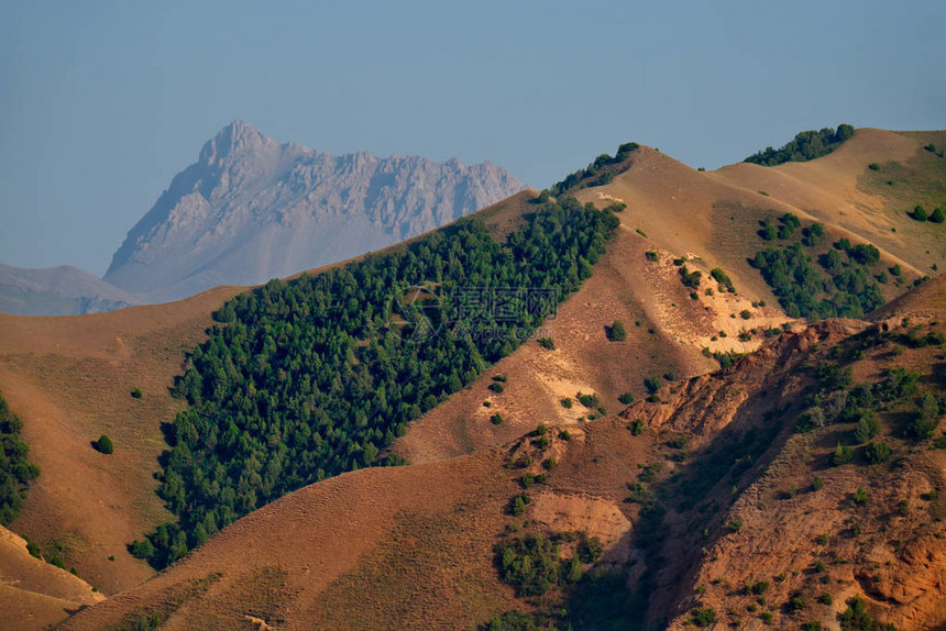亚洲中部吉尔斯坦天山系是中亚仅次于帕米尔高图片