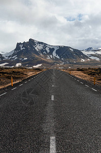 通往冰岛山图片