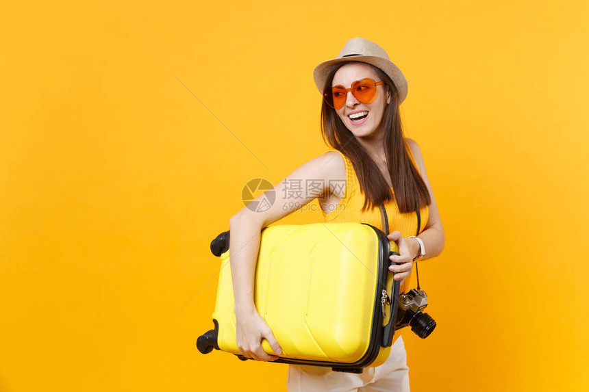 夏季休闲服的旅行者旅游女人图片