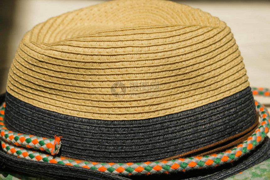 孩子们的暑假帽带着明亮的绳带假图片