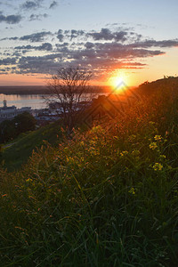 在伏尔加河岸的黎明尼日图片