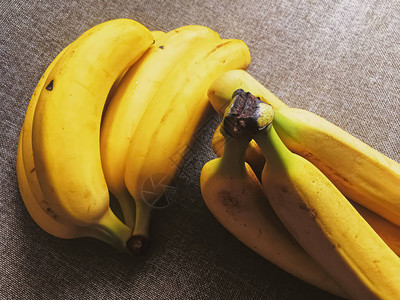 土生亚麻水果种植和农业的有机香蕉图片