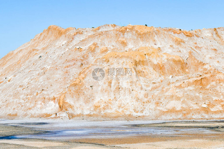 沙山混凝土黄色砾石砂采场山用于建筑混凝土的黄色图片