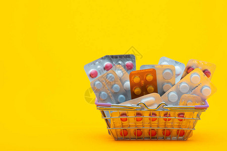 消费者篮子里有多种药品图片