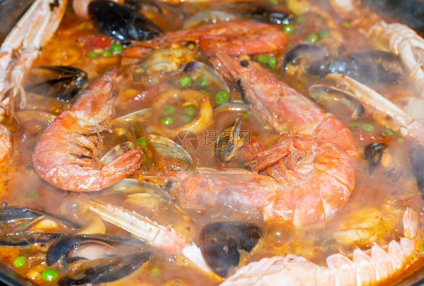 关于西班牙典型的arzoz和虾鱿鱼乌贼塞皮亚贝类和图片
