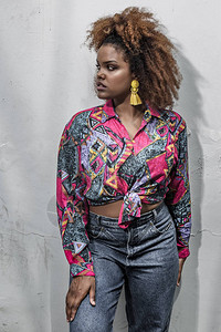 年轻时尚的非洲裔美国女图片