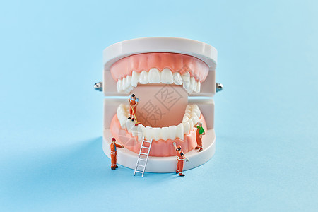创意牙齿创意小人医生检查口腔健康背景