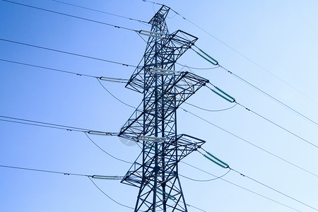 输电塔承载来自全国不同地区的电力图片
