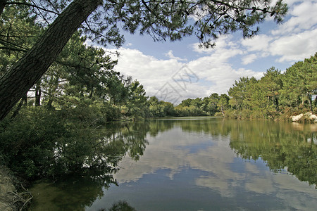LarmorPlage的池塘布列塔尼高清图片