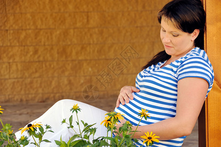 孕妇放松图片