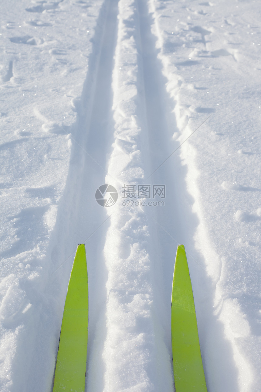 X滑雪滑雪轨上的天图片