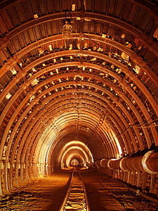 地下隧道有拱形图片